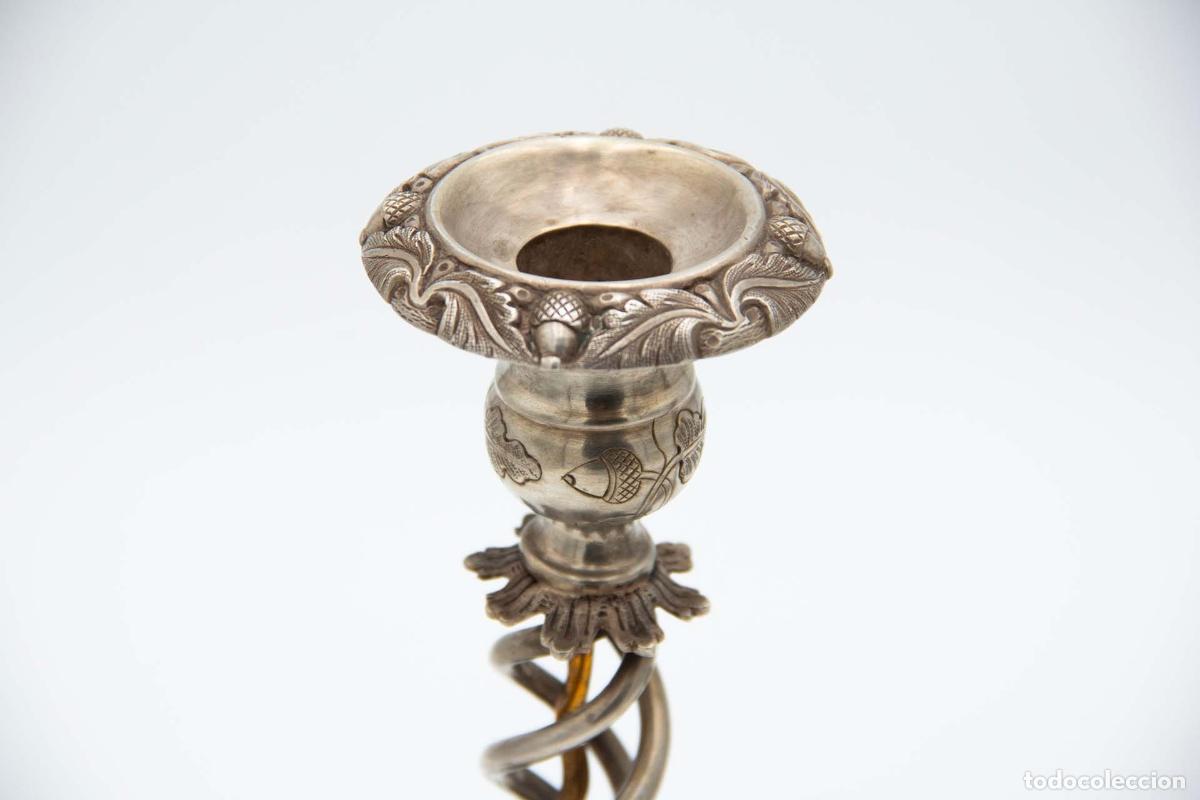 Antig&uuml;edades: Par de candelabros de plata - Foto 3