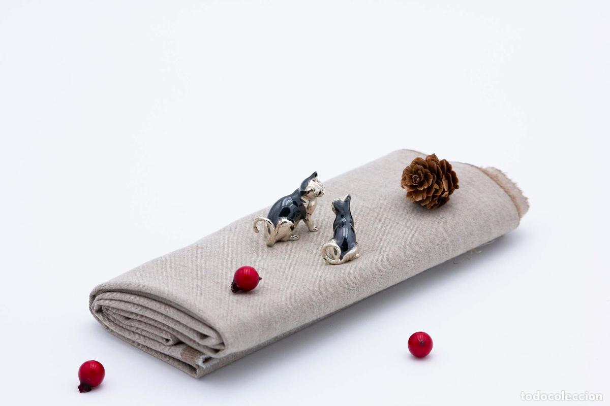 Antiquit&eacute;s: Pareja de gatos plateados