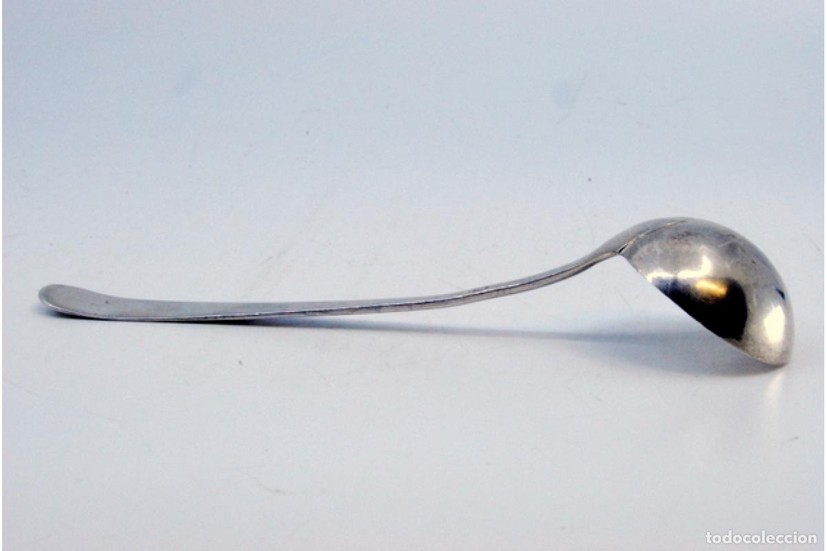 Antig&uuml;edades: Cuchara de az&uacute;car de plata - Foto 3