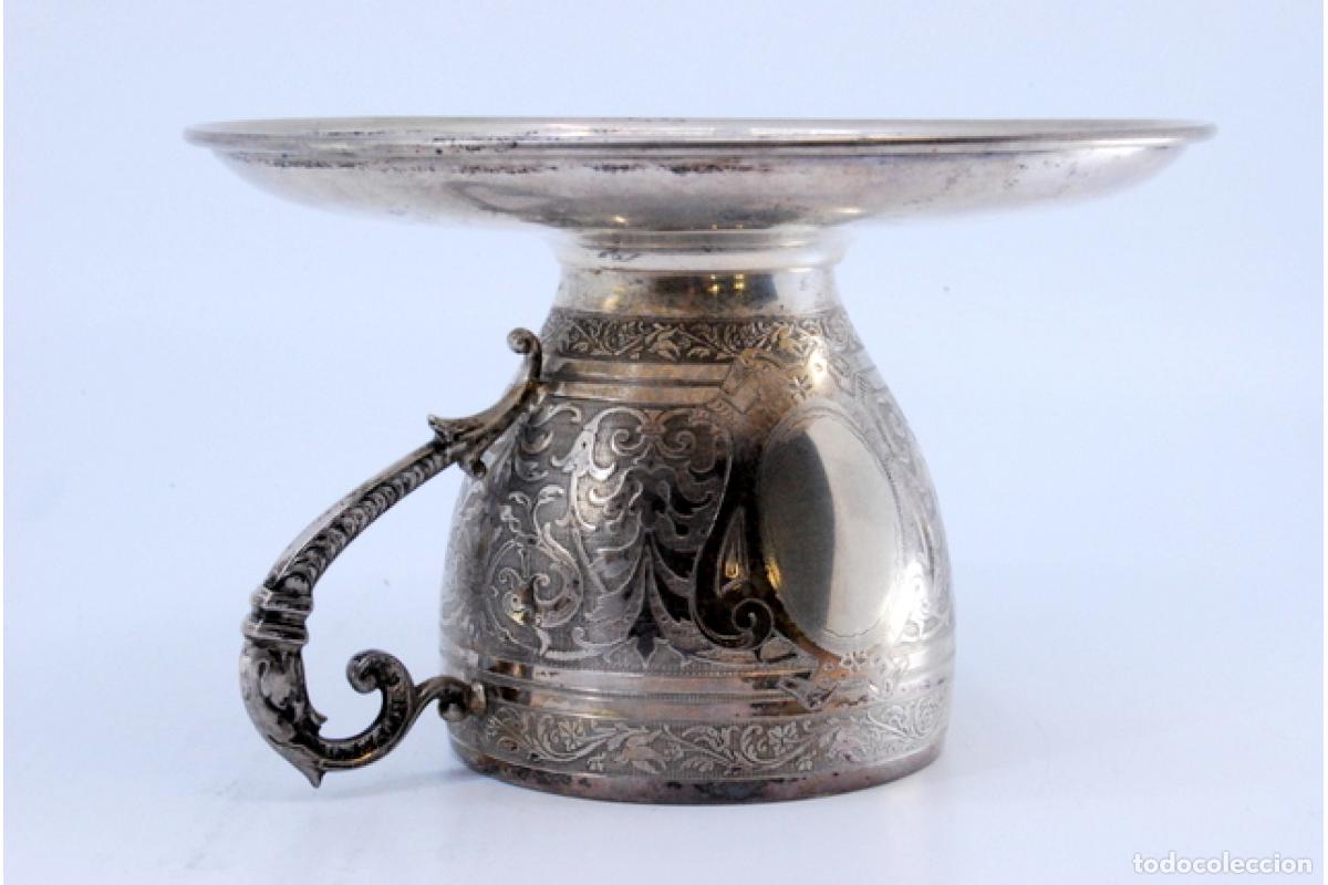 Antig&uuml;edades: Taza y platillo, en plata. - Foto 8