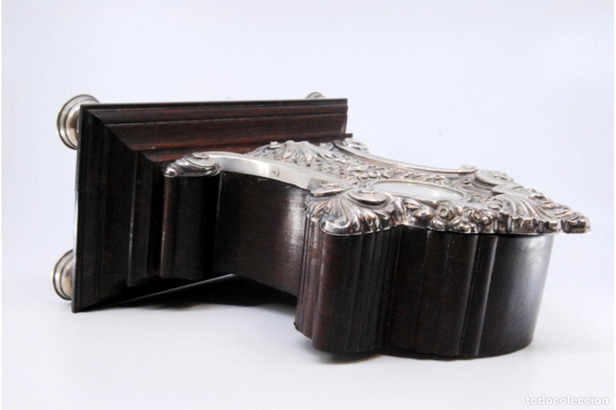 Antig&uuml;edades: Reloj de mesa, madera y plata. - Foto 3