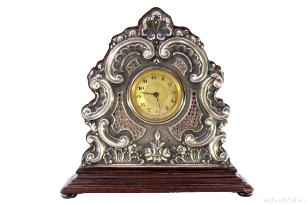 Antiguidades: Reloj de madera y plata