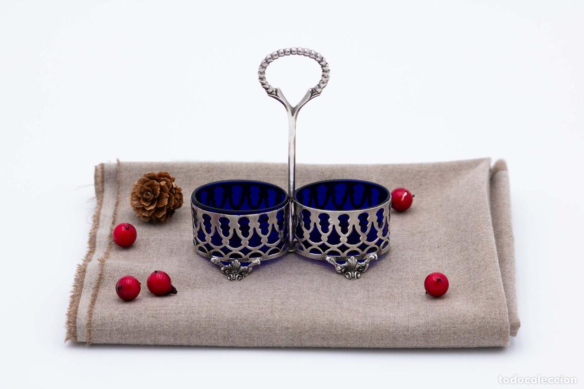 Antiques: Salero y pimentero, en color plata.