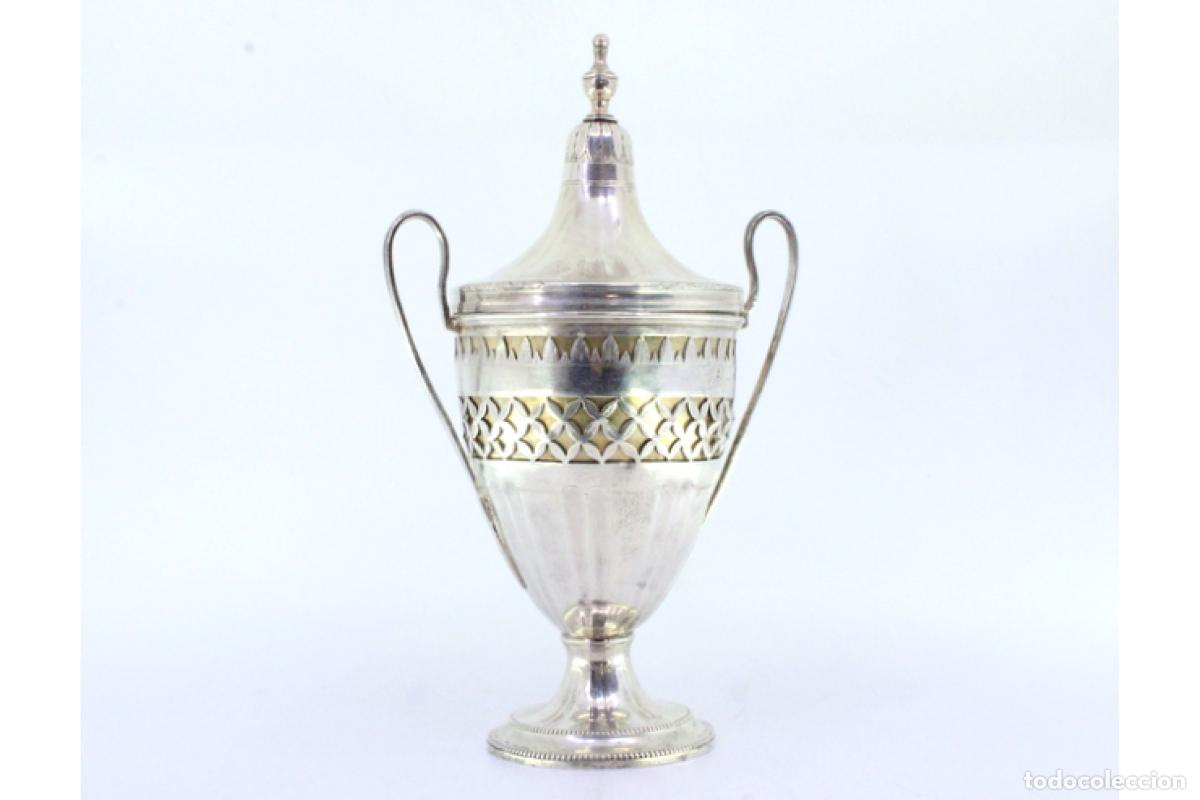 Antig&uuml;edades: copa de plata - Foto 3
