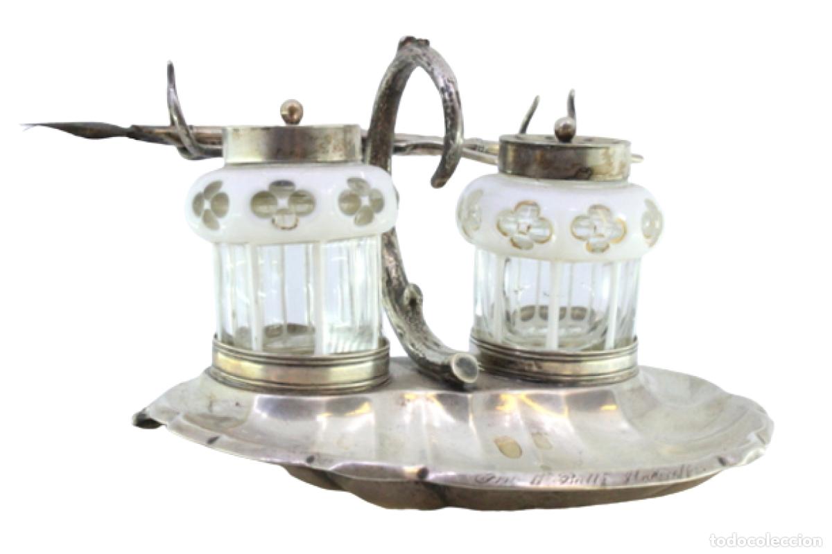 Antiques: tintero de plata