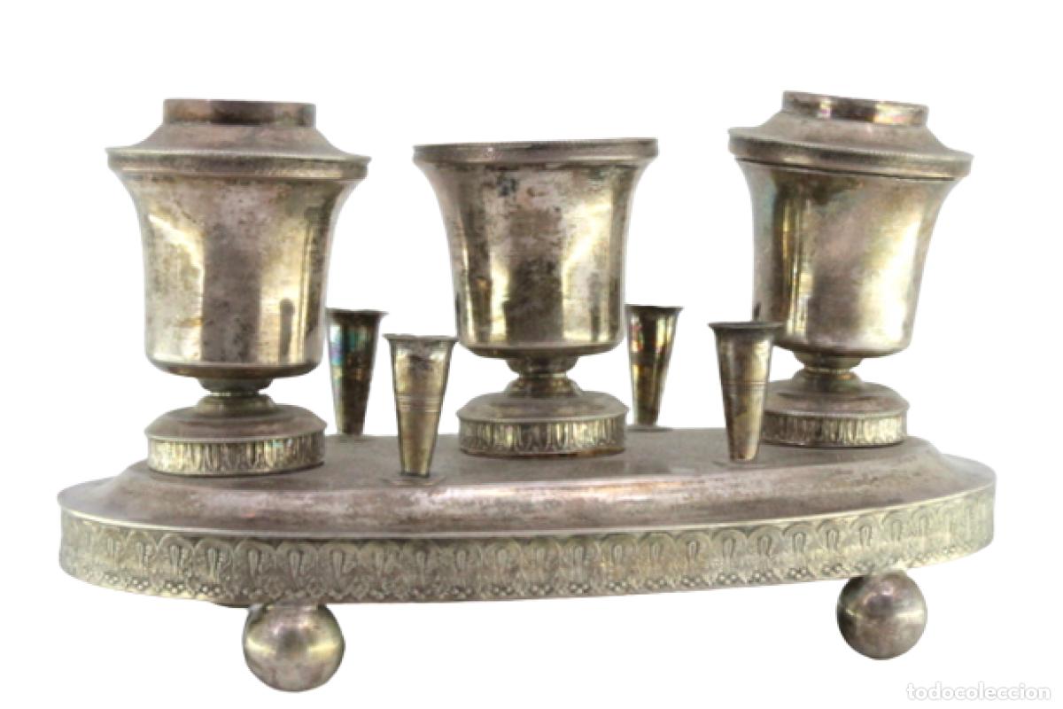 Antiques: tintero de plata
