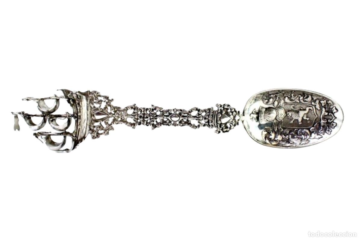 Antiques: Cuchara de plata para servir arroz - Carabela y escudo de armas