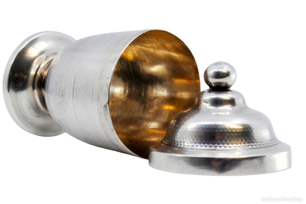 Antiques: Urna de plata