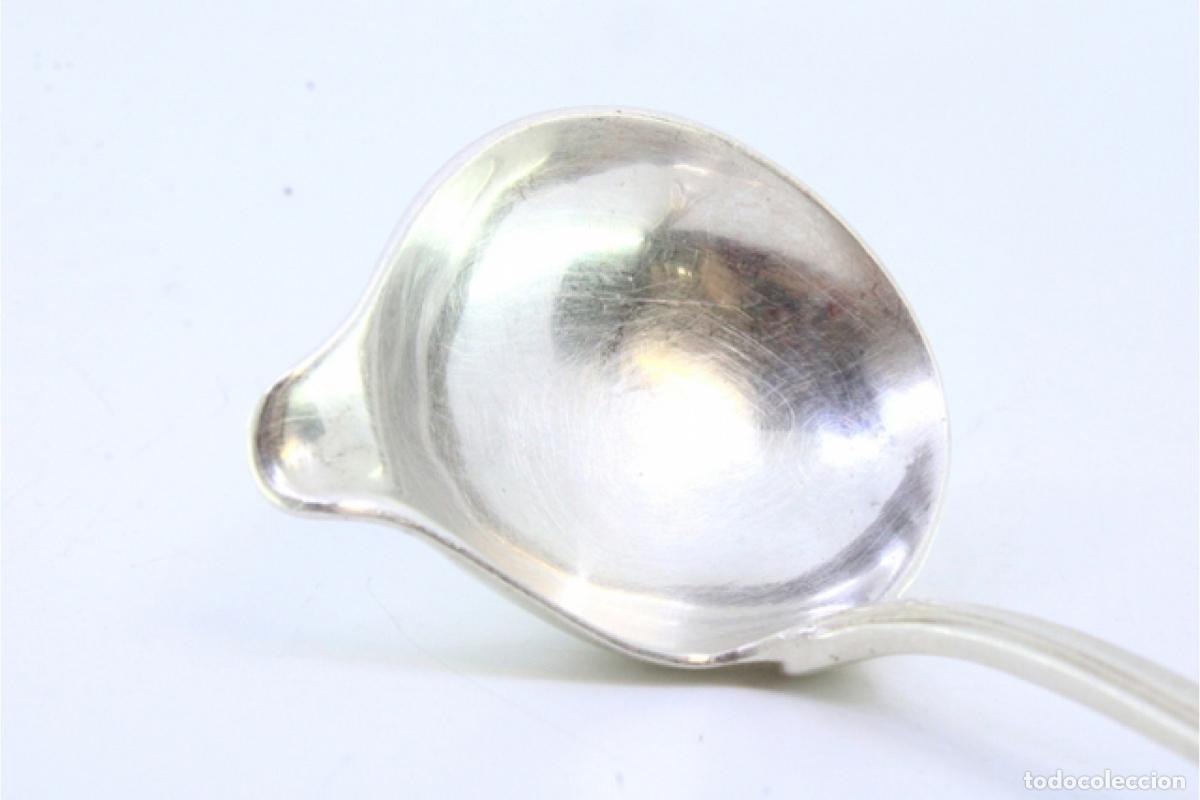 Antig&uuml;edades: Cuchara de salsa de plata - Foto 4
