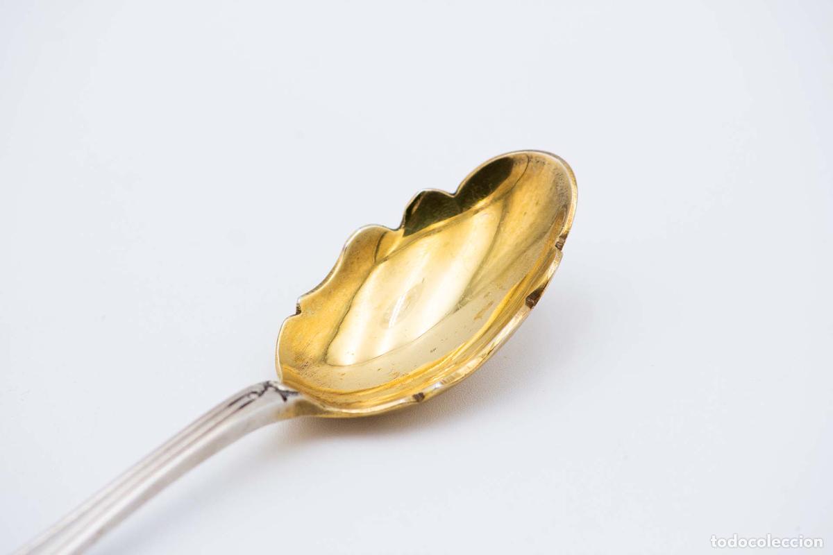 Antig&uuml;edades: Cuchara de ensalada de plata - Foto 4