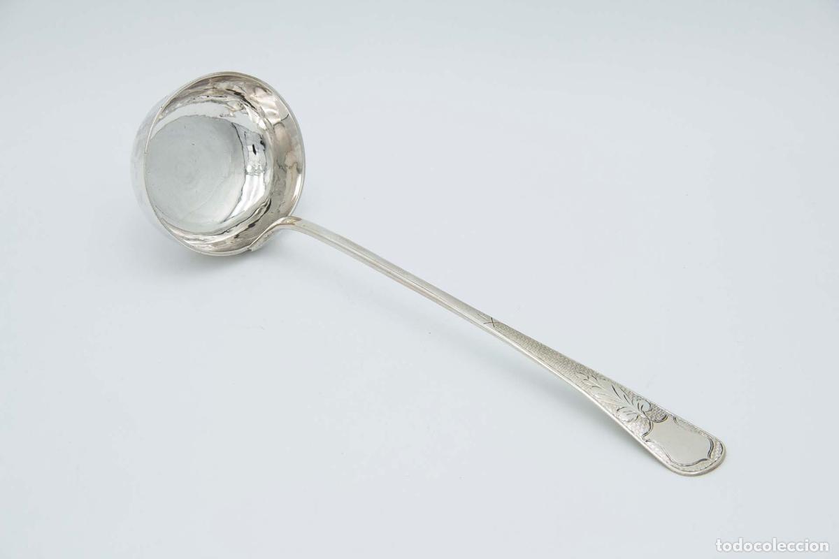 Antig&uuml;edades: Cuchar&oacute;n de sopa de plata - Foto 1
