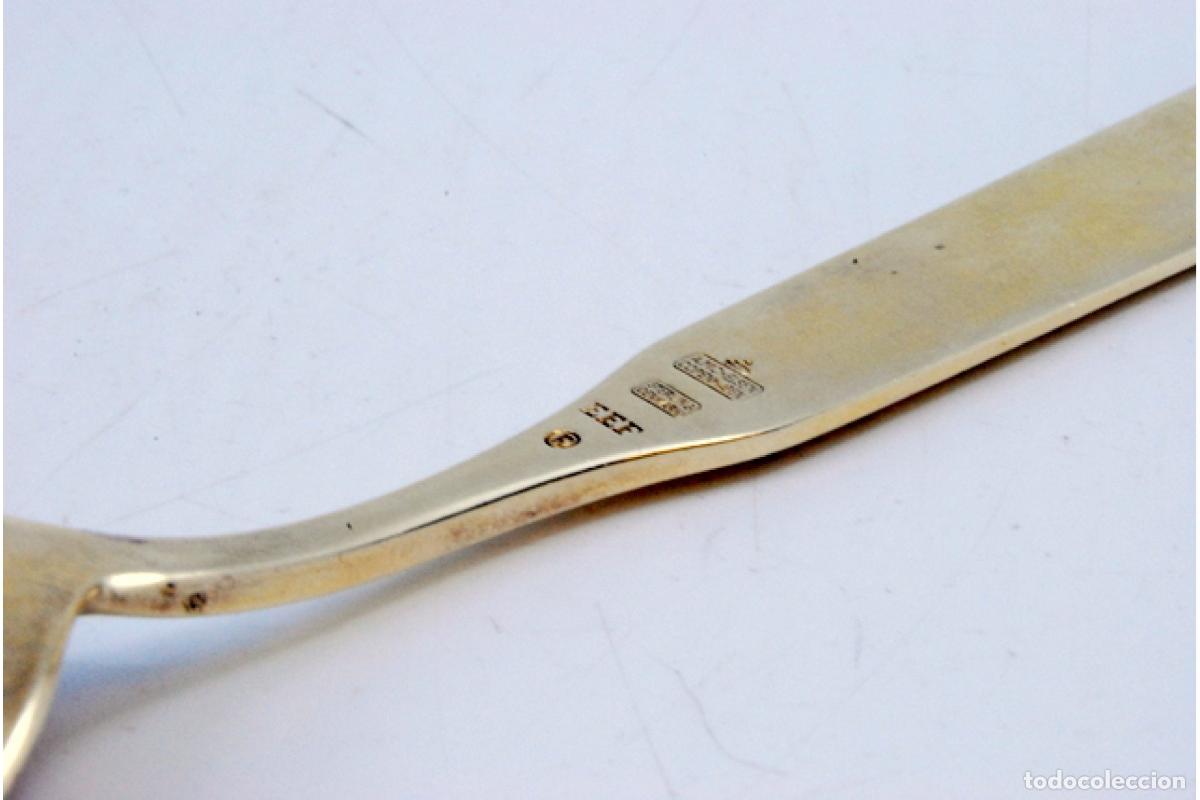 Antig&uuml;edades: Cuchara de postre de plata ba&ntilde;ada en oro - Infantil - Foto 2
