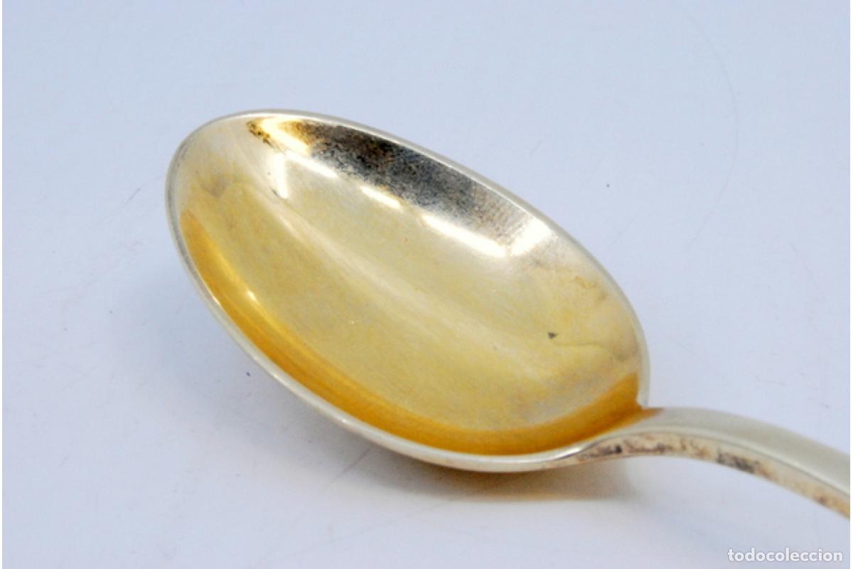 Antig&uuml;edades: Cuchara de postre de plata ba&ntilde;ada en oro - Infantil - Foto 4