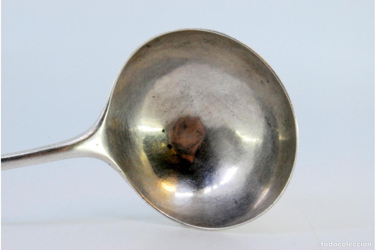 Antig&uuml;edades: Cuchara de salsa de plata - Foto 4