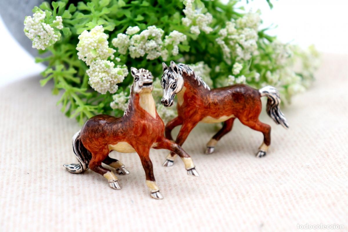 Antig&uuml;edades: Conjunto de caballos de plata - Foto 3
