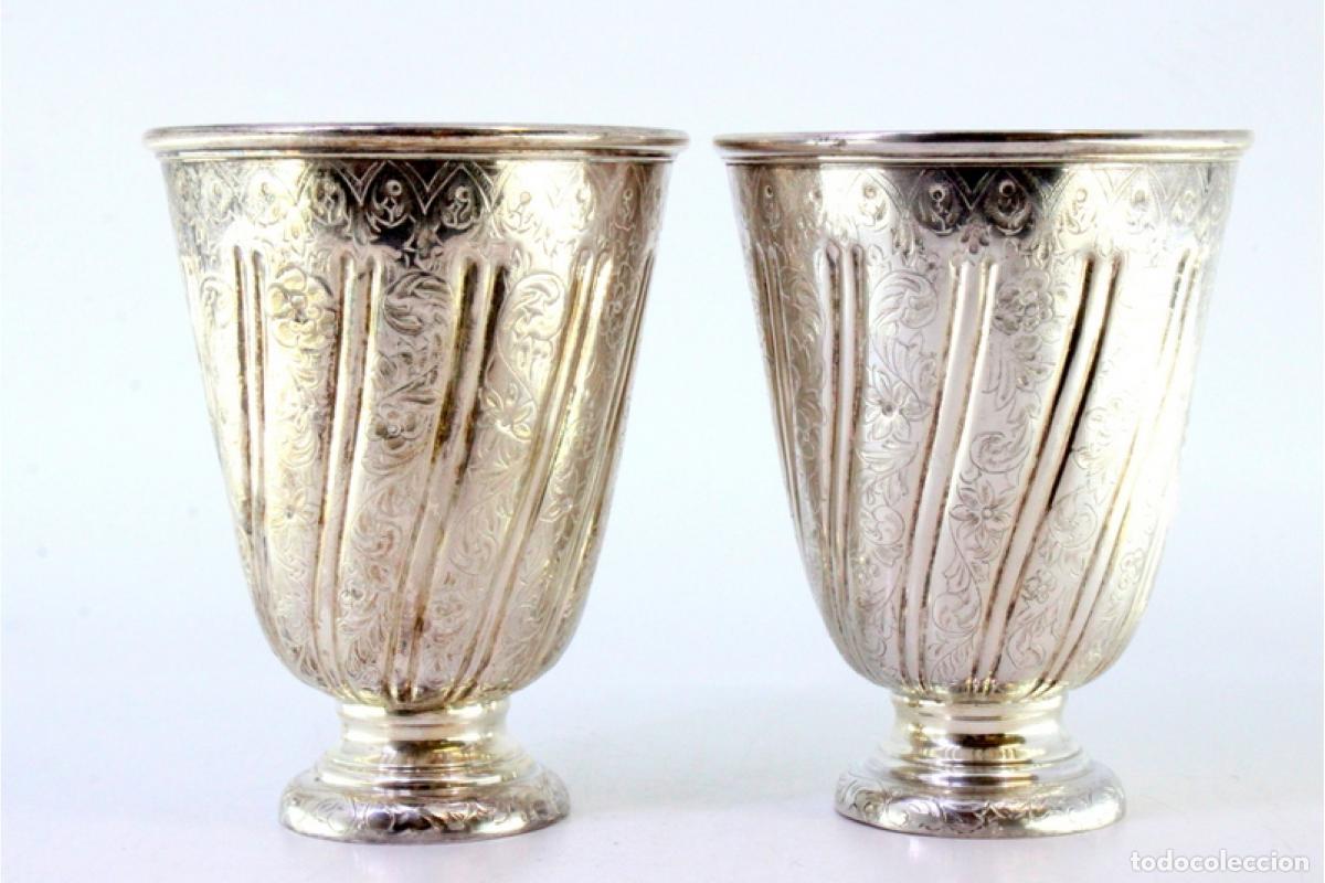 Antig&uuml;edades: Juego de vasos de plata - Foto 2