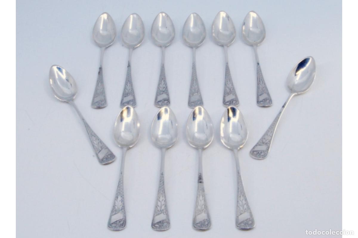 Antig&uuml;edades: Juego de 12 cucharas de caf&eacute; plateadas - Foto 2