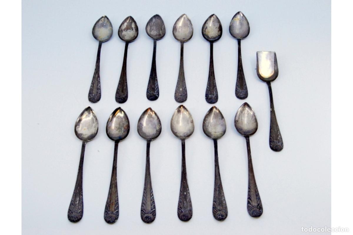 Antig&uuml;edades: Juego de 12 cucharas de caf&eacute; plateadas - Foto 2