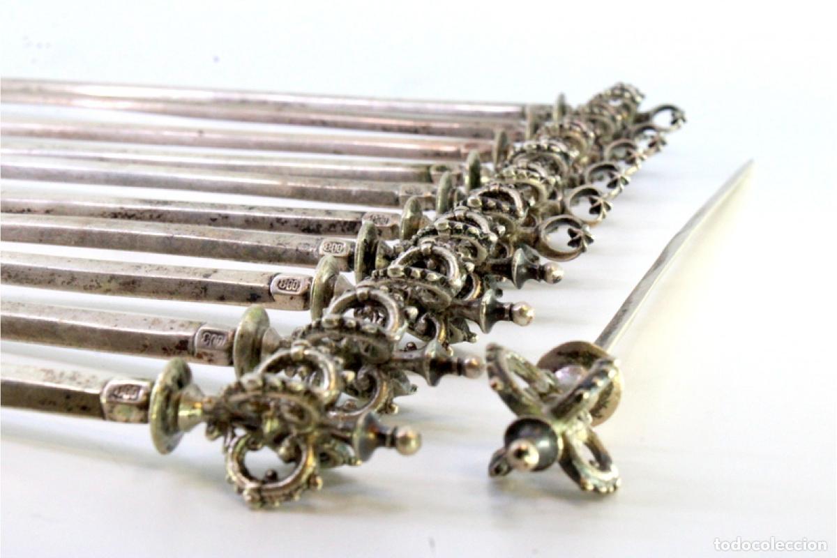 Antig&uuml;edades: Juego de 12 floretes de plata - Coronas - Foto 4