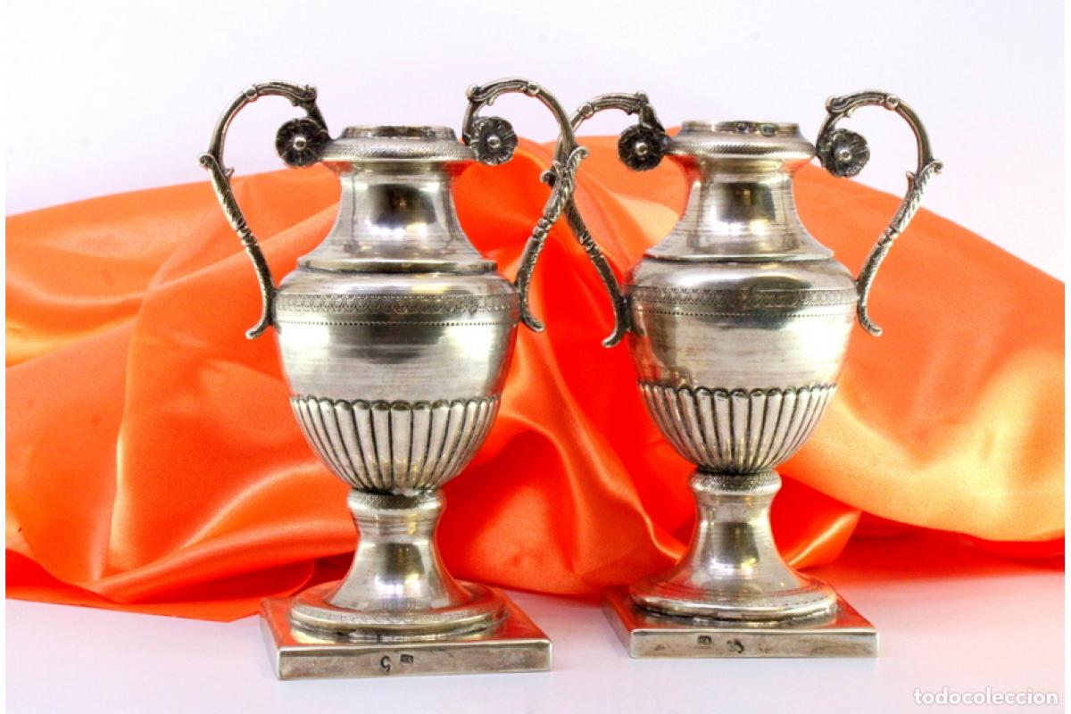 Antig&uuml;edades: Juego de jarrones de altar, en plata - Foto 2