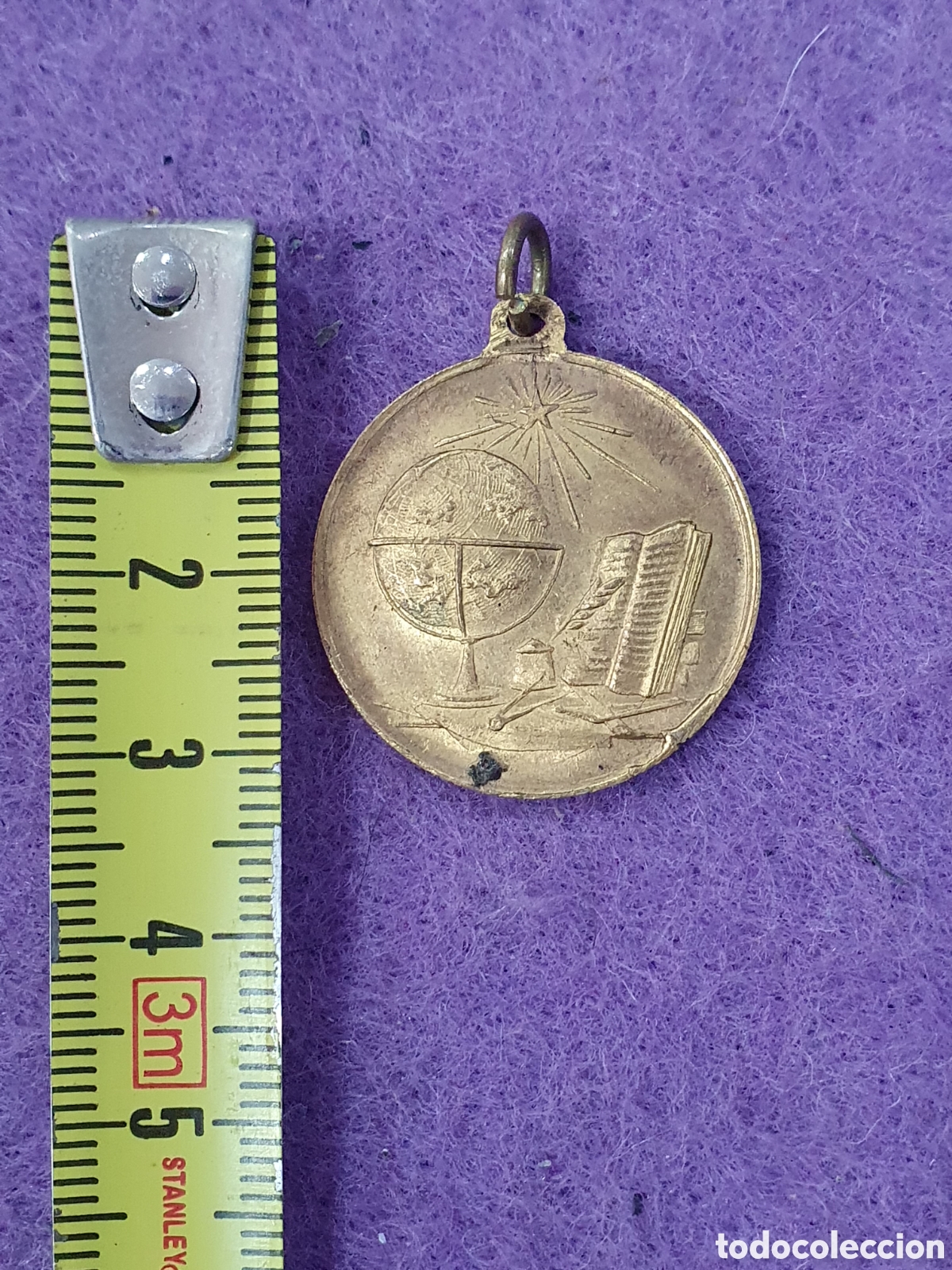 Antig&uuml;edades: Medalla Premio a la Aplicaci&oacute;n. (L128) - Foto 3