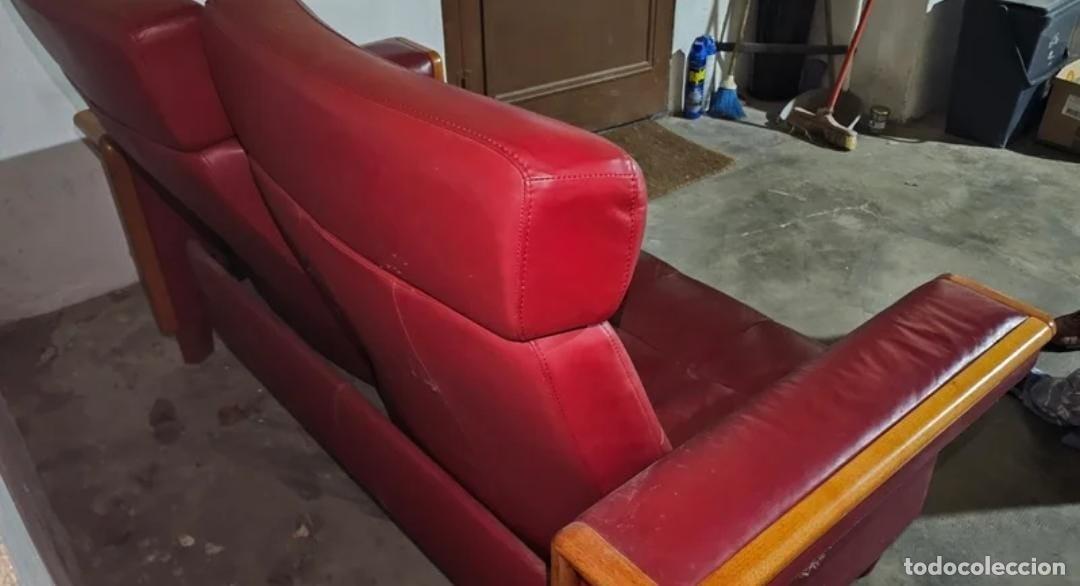 Antig&uuml;edades: Sof&aacute; dos plazas marca STRESSLESS de cuero rojo - Foto 4