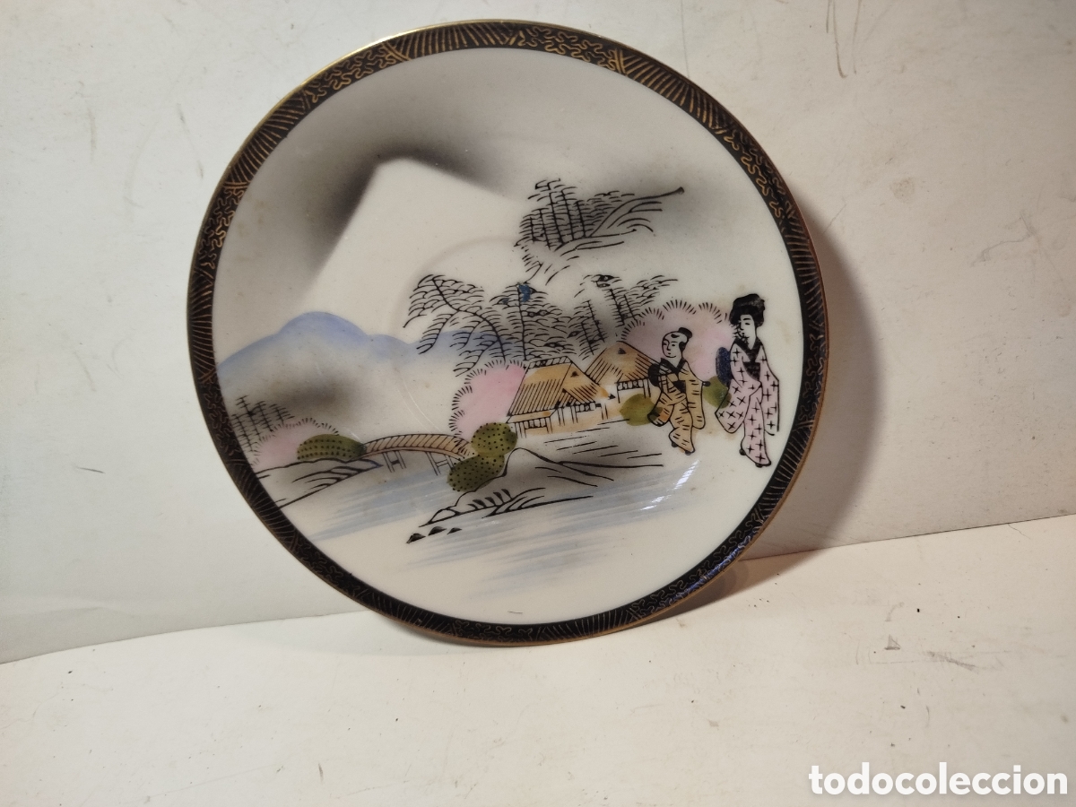 Antig&uuml;edades: Platillo de porcelana.... - Foto 2