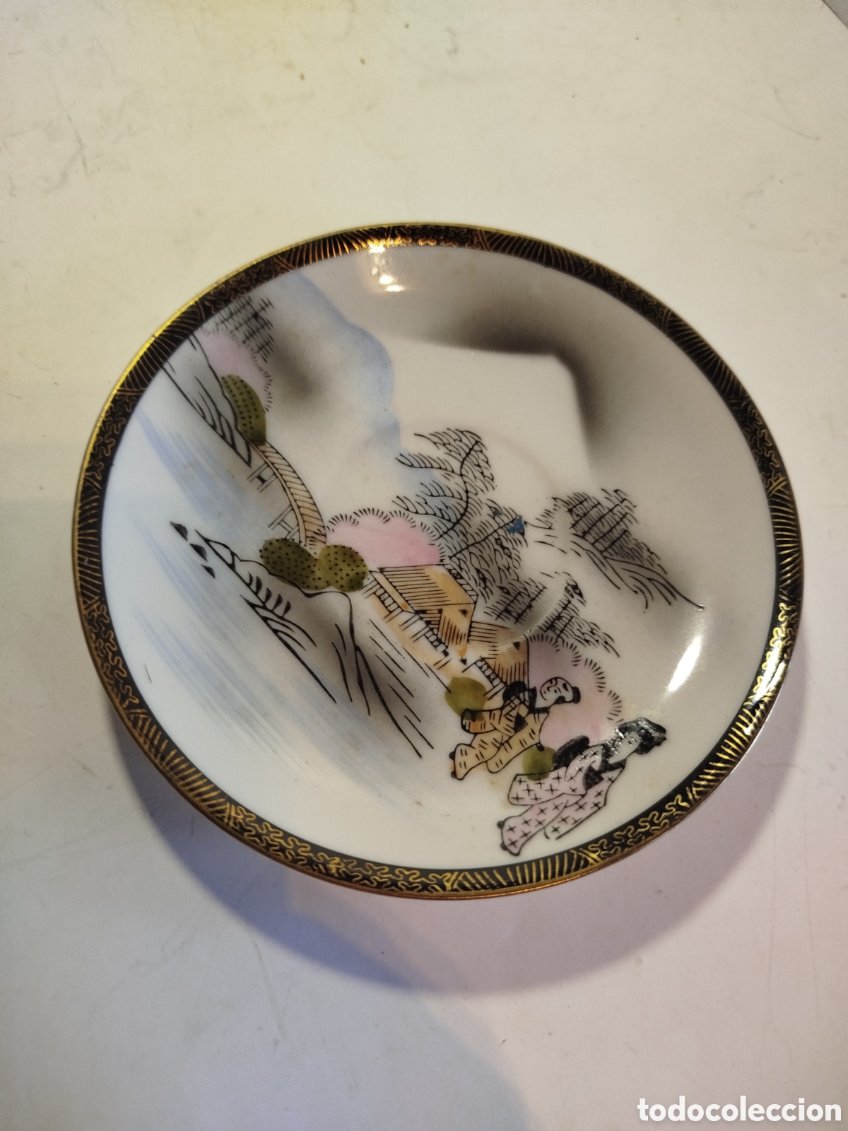 Antig&uuml;edades: Platillo de porcelana.... - Foto 1