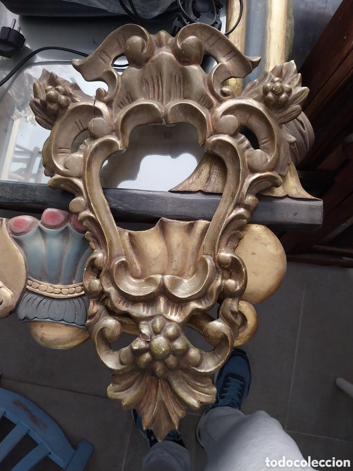 Antig&uuml;edades: Cornucopia dorada sin espejo. - Foto 1