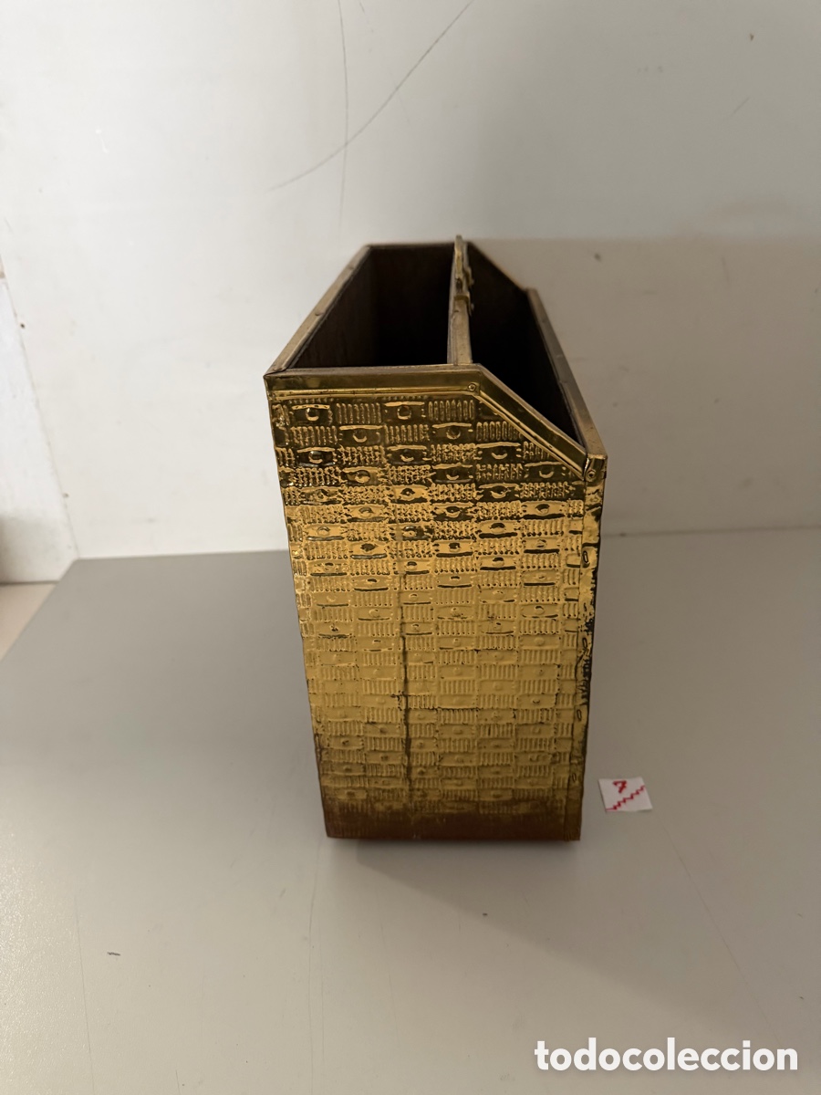 Antig&uuml;edades: Revistero franc&eacute;s, madera y lat&oacute;n - Foto 3