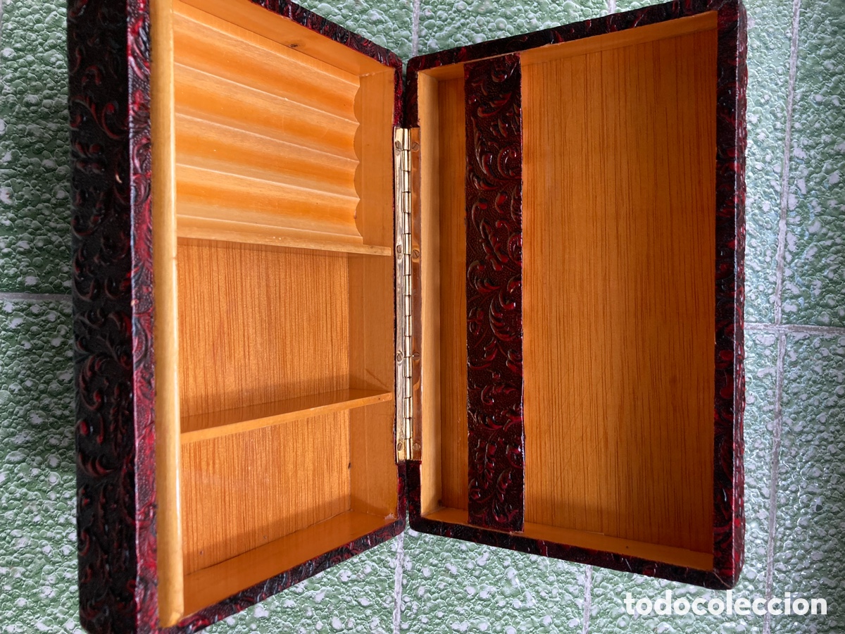 Antig&uuml;edades: Caja tabaquera de piel repujada - Foto 4