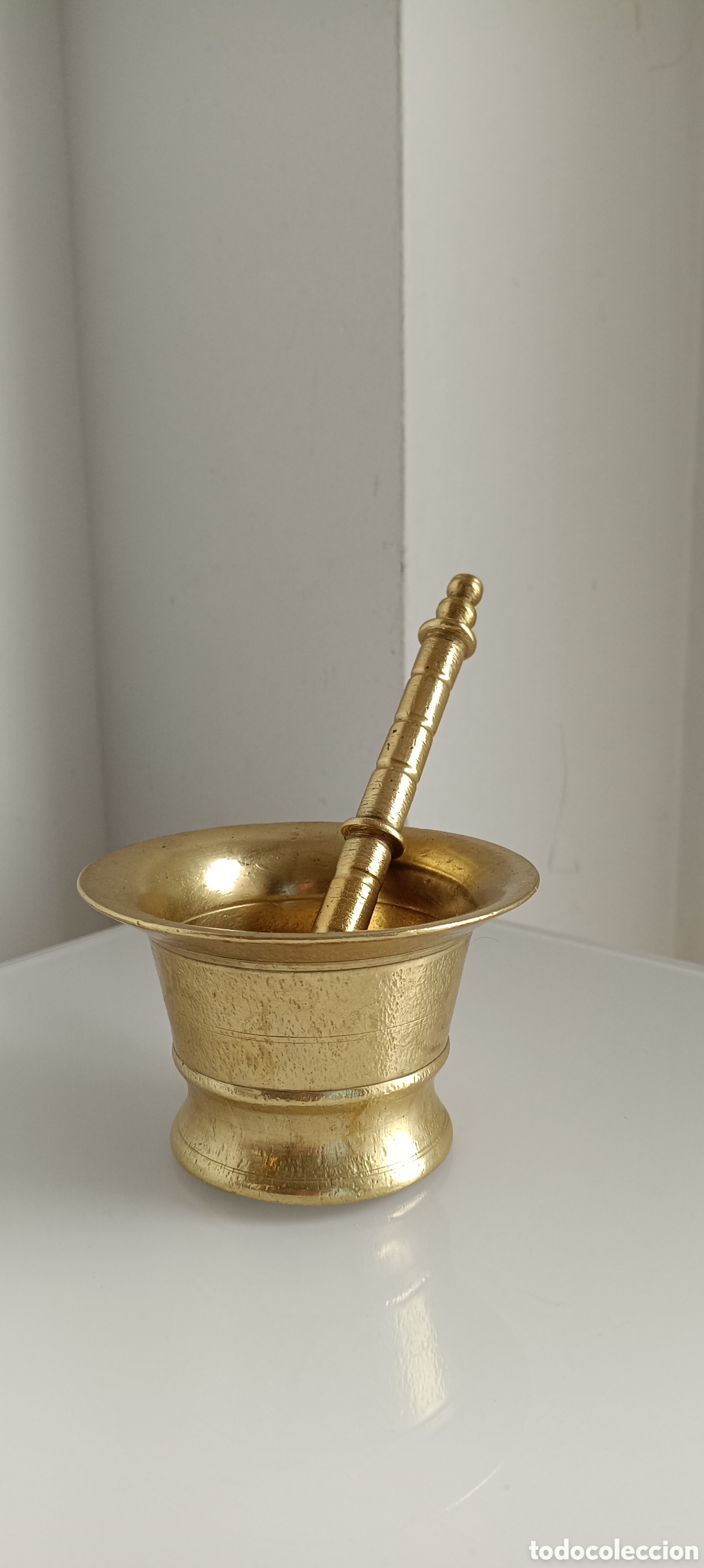 Antig&uuml;edades: Almirez Antiguo de Bronce Macizo. - Foto 1