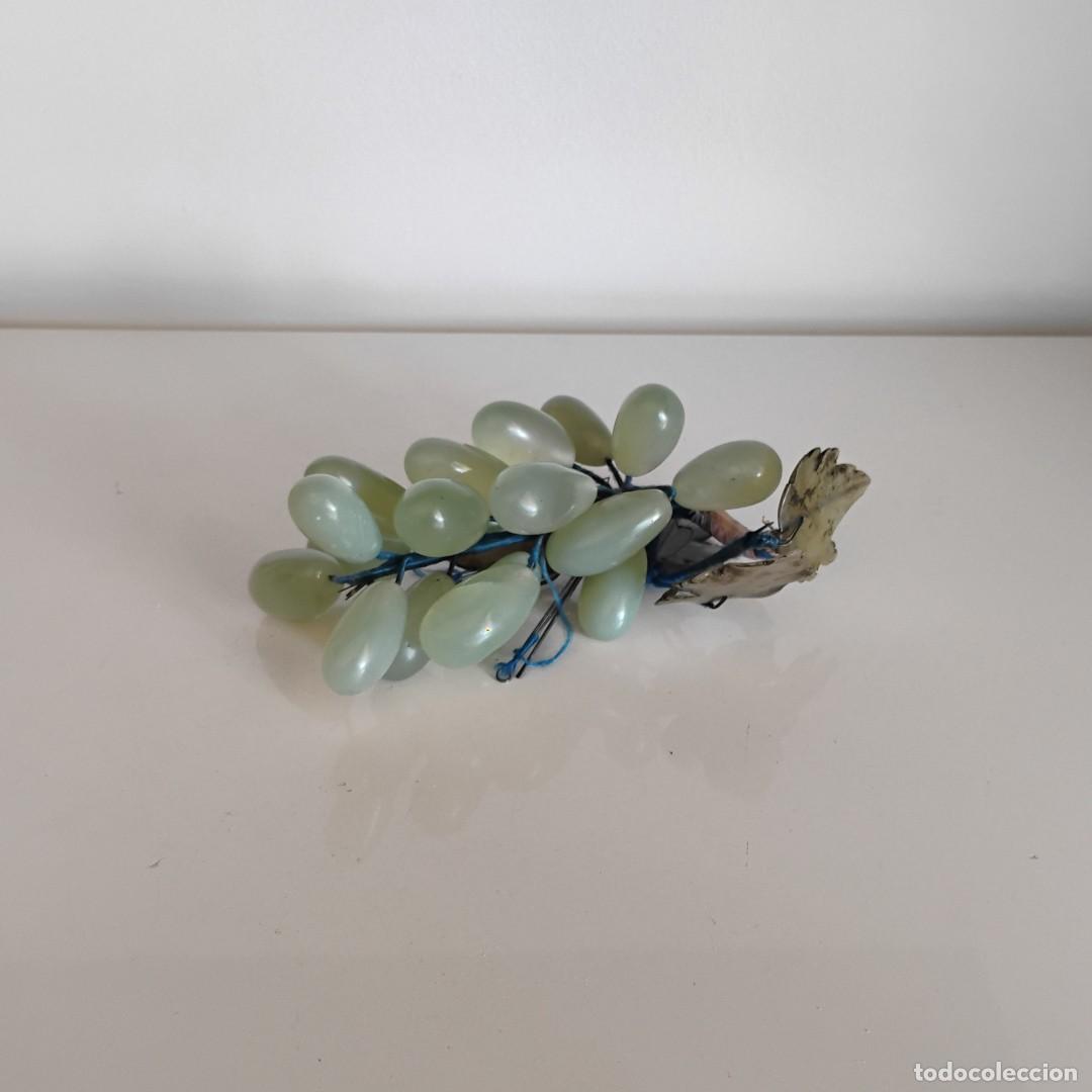 Antig&uuml;edades: RACIMO DE UVAS DECORATIVO - ONIX Y JADE - Foto 1