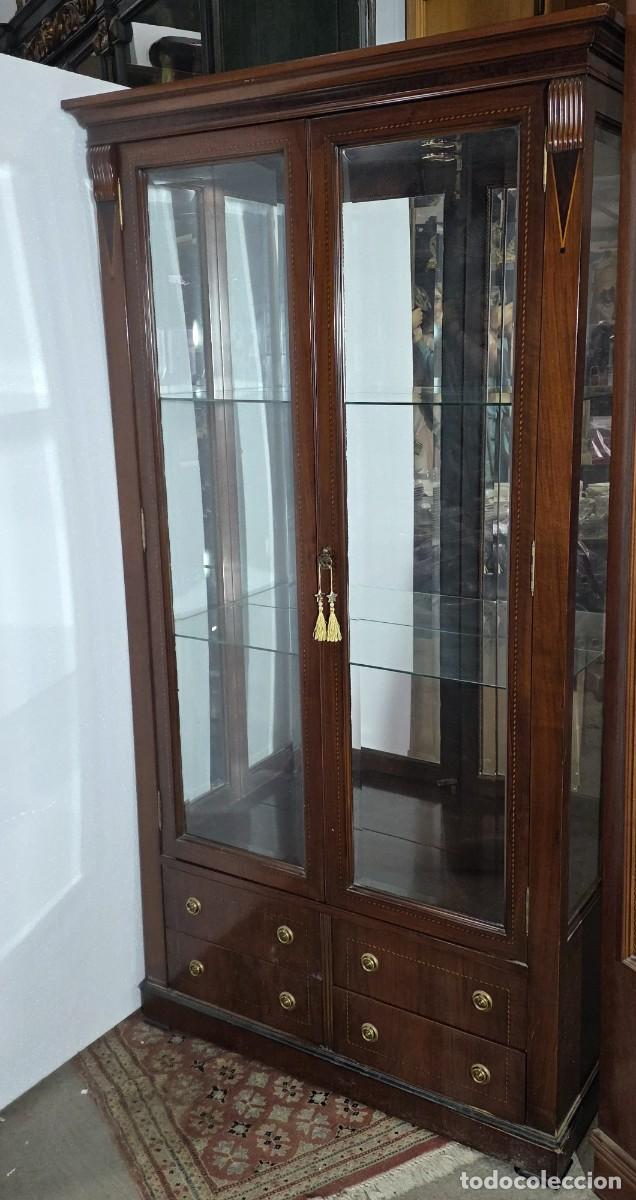 Antig&uuml;edades: Vitrina estilo cl&aacute;sico en caoba con marqueteria - Foto 3