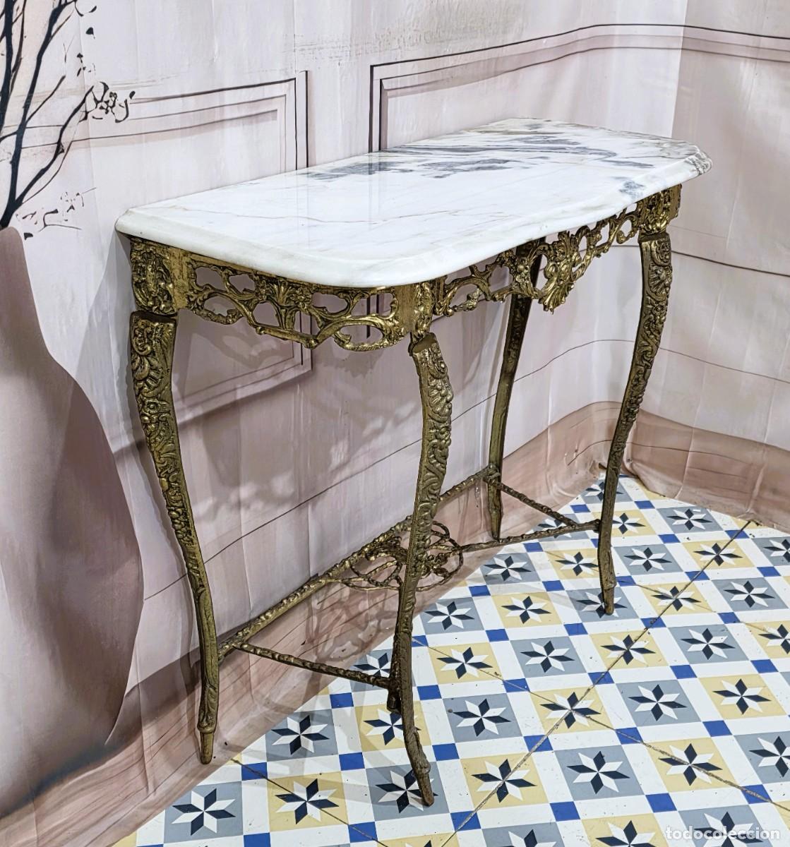 Antig&uuml;edades: Mesa consola de bronce con sobre de m&aacute;rmol blanco - Foto 4