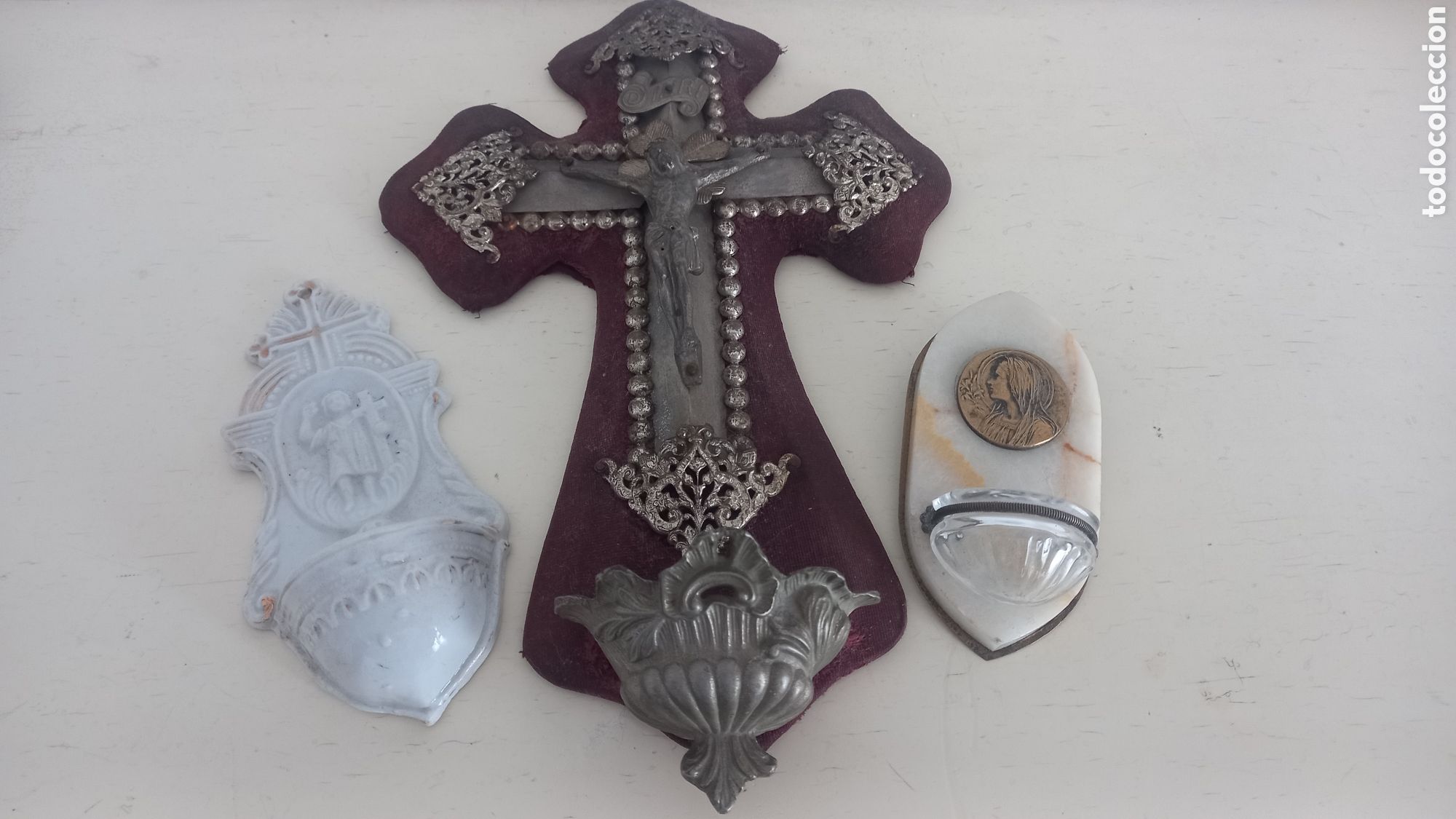 Antig&uuml;edades: Lote 3 benditeras muy antiguas. Diferentes materiales. Muy buen estado