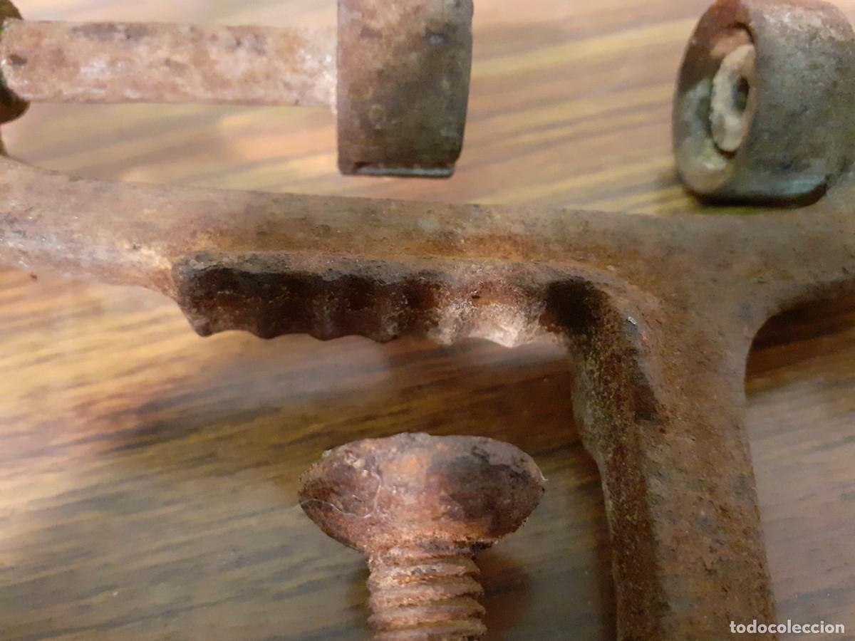 Antig&uuml;edades: Maquina de rellenar cartuchos - Foto 2
