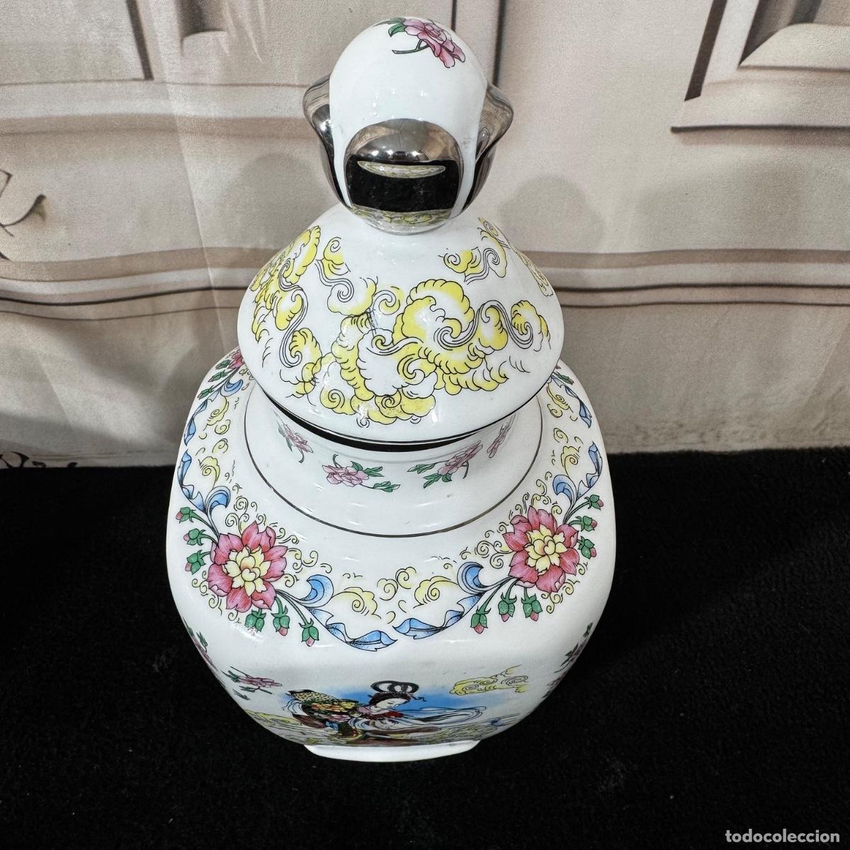 Antig&uuml;edades: Jarr&oacute;n de Porcelana Estilo Oriental - Foto 2