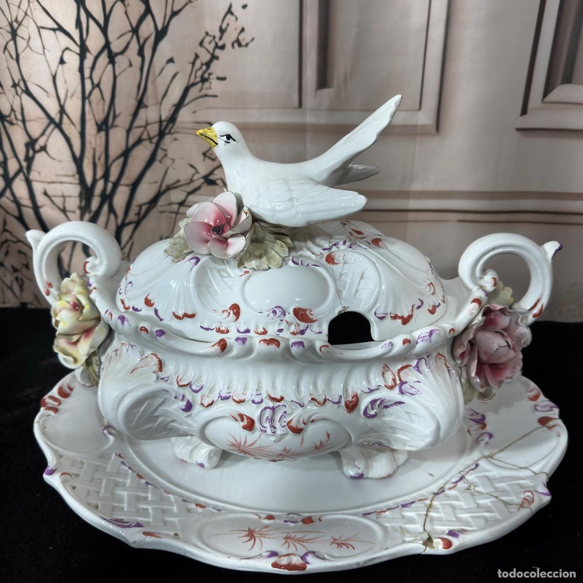 Antig&uuml;edades: Antigua Sopera de Porcelana - Foto 1