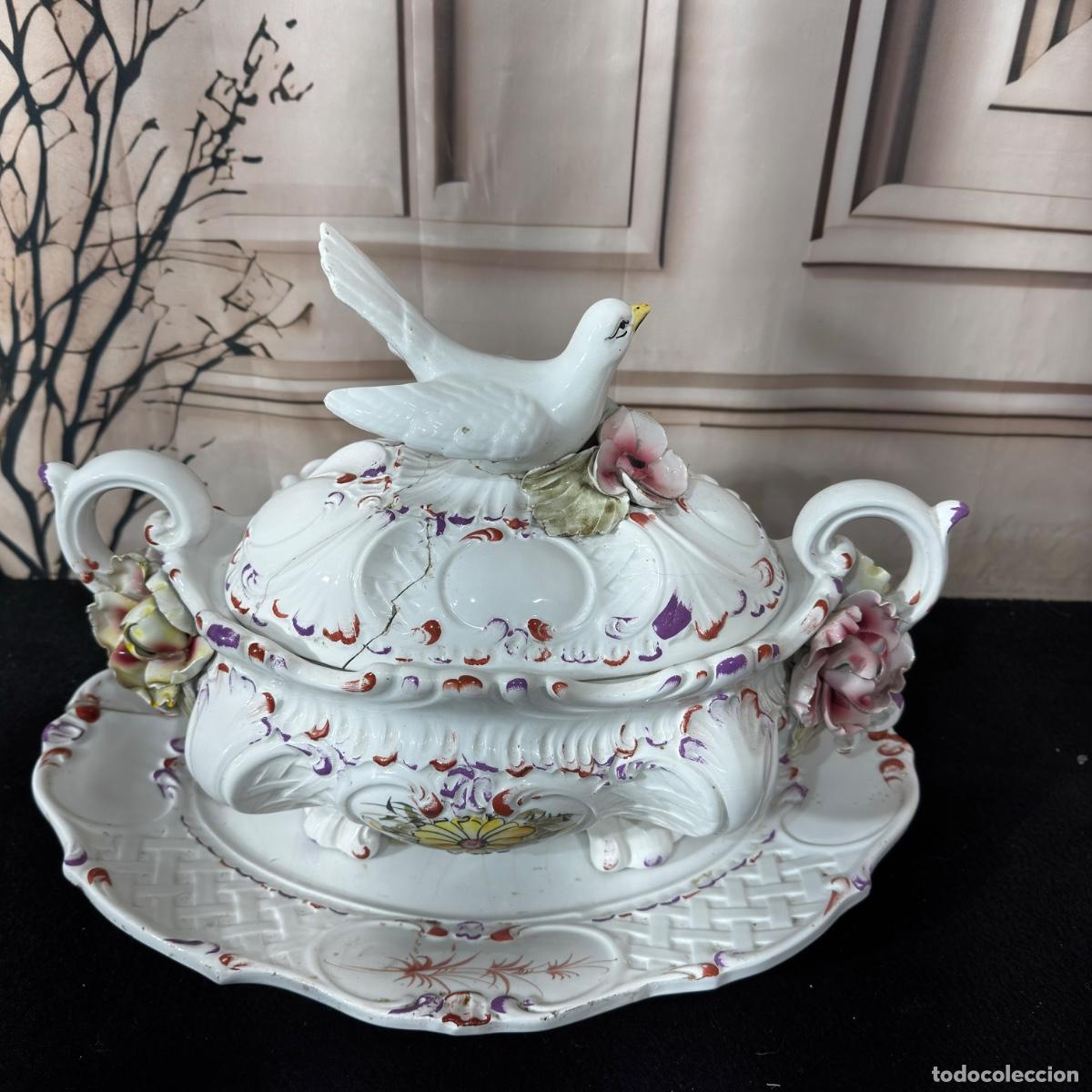 Antig&uuml;edades: Antigua Sopera de Porcelana - Foto 3