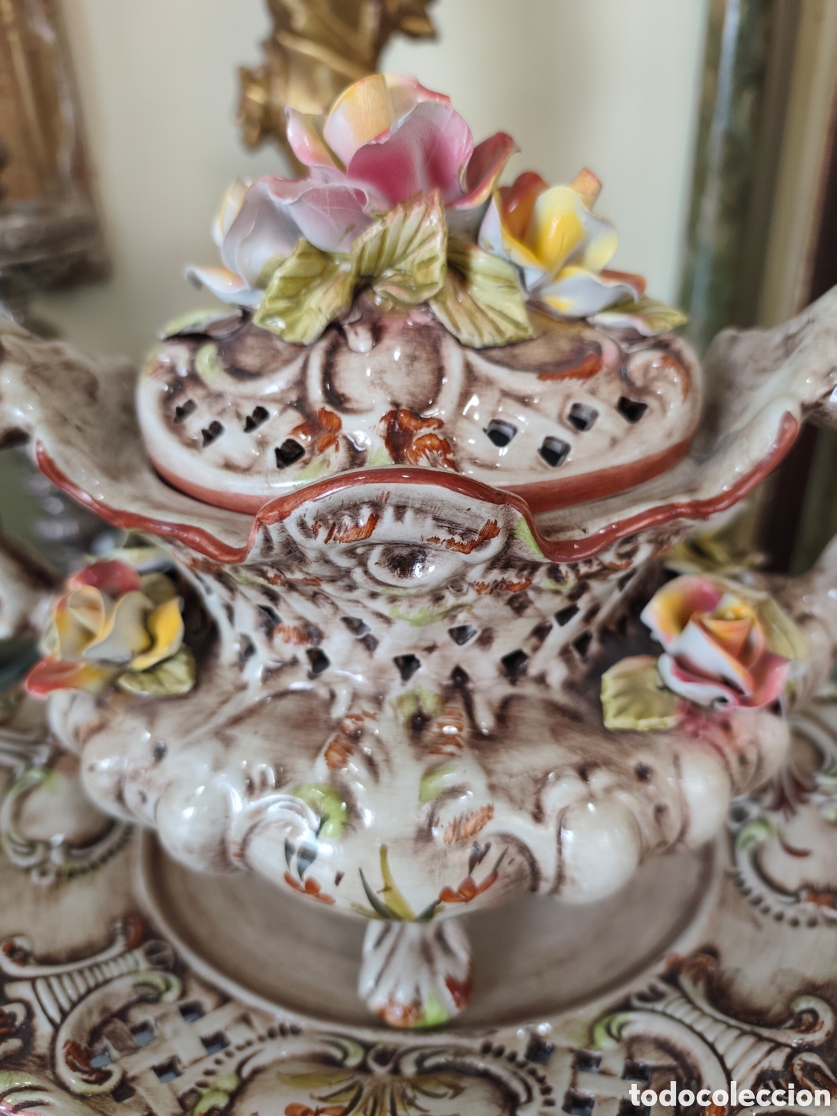 Antig&uuml;edades: Preciosa sopera Capodimonte con su plato. - Foto 2