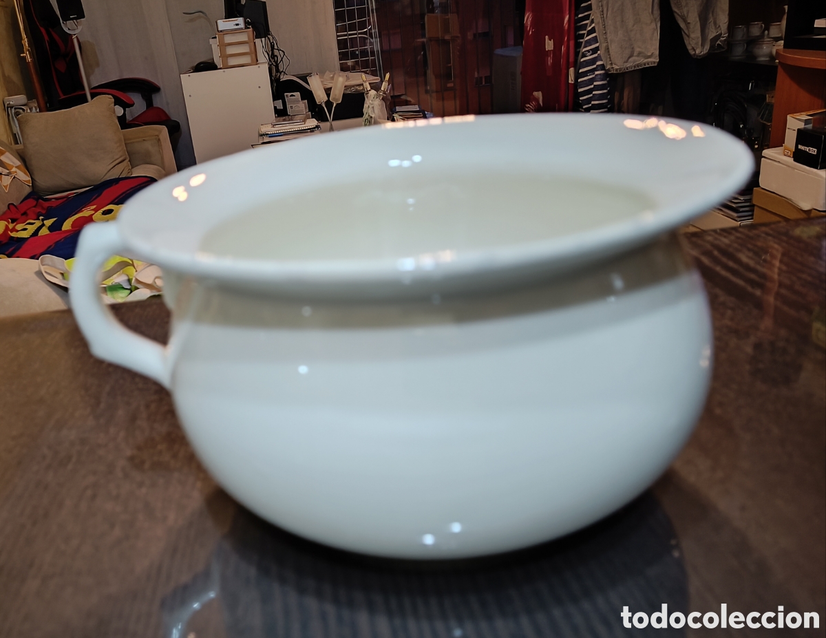 Antig&uuml;edades: Orinal antiguo de cer&aacute;mica - Foto 1