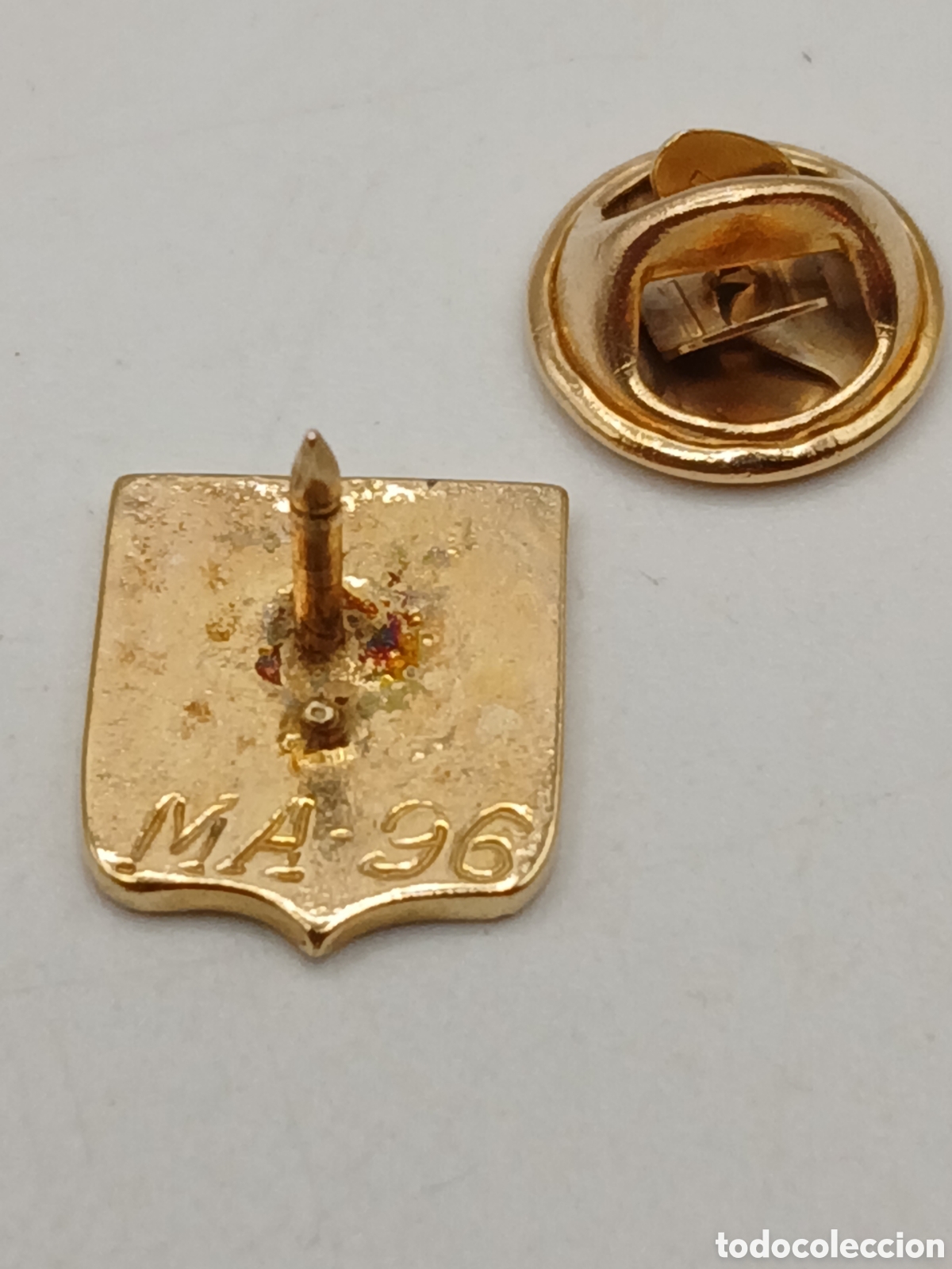 Antig&uuml;edades: Pin solapa plata dorada 925mls - Foto 3