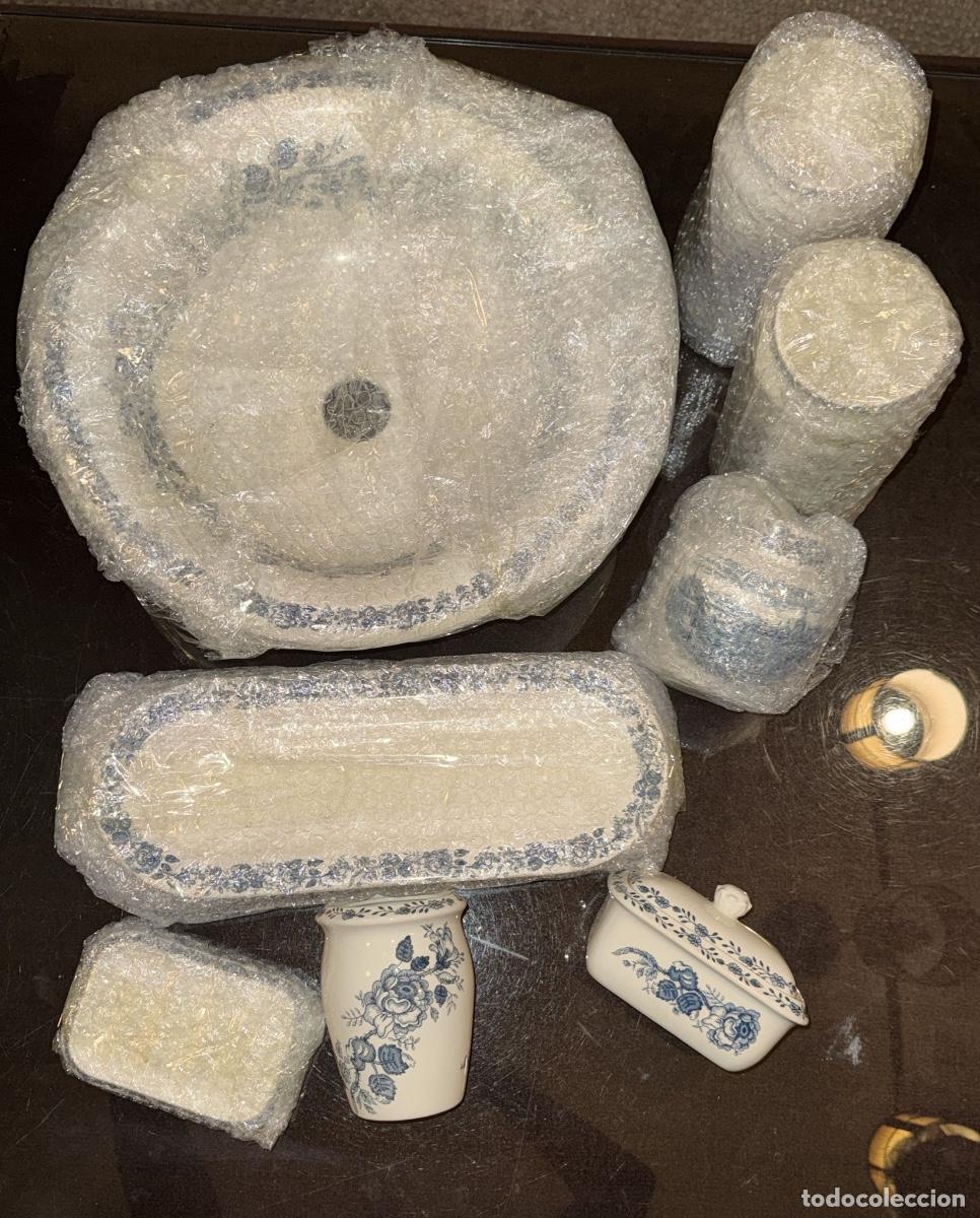 Antig&uuml;edades: Conjunto de ba&ntilde;o decorado azul - Foto 1