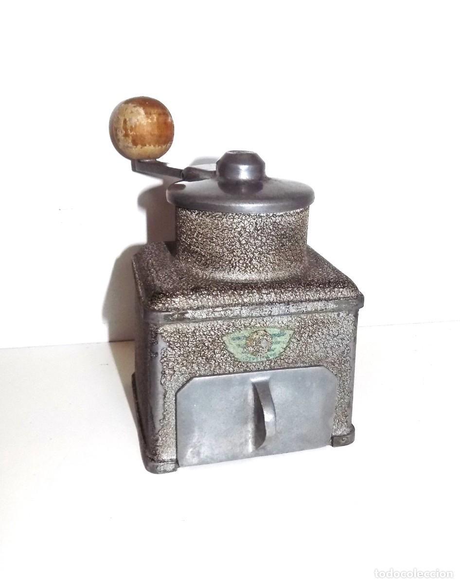 Oggetti Antichi: &Uacute;NICO EN TODOCOLECCI&Oacute;N: MOLINILLO DE CAF&Eacute; MARCA L.P. TAMA&Ntilde;O PEQUE&Ntilde;O. ITALIA. CA. 1945/1960
