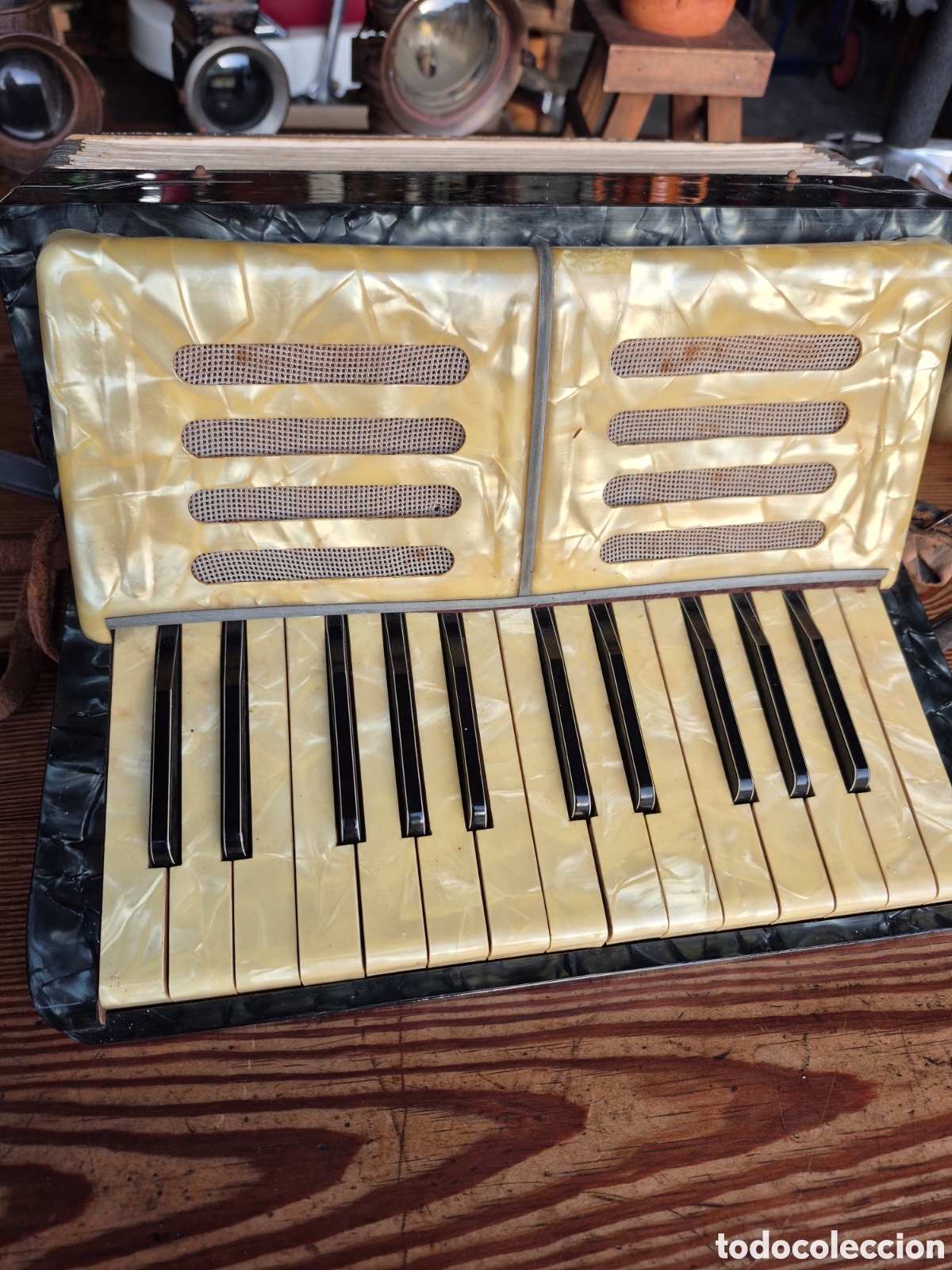Antig&uuml;edades: antiguo y bonito acordeon - Foto 2