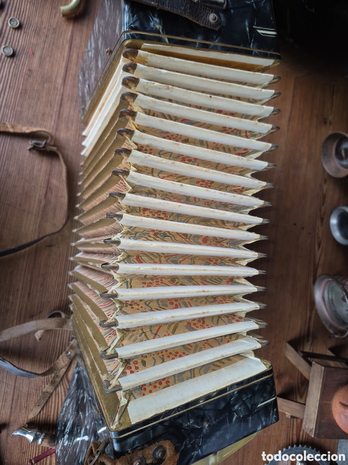 Antig&uuml;edades: antiguo y bonito acordeon - Foto 7