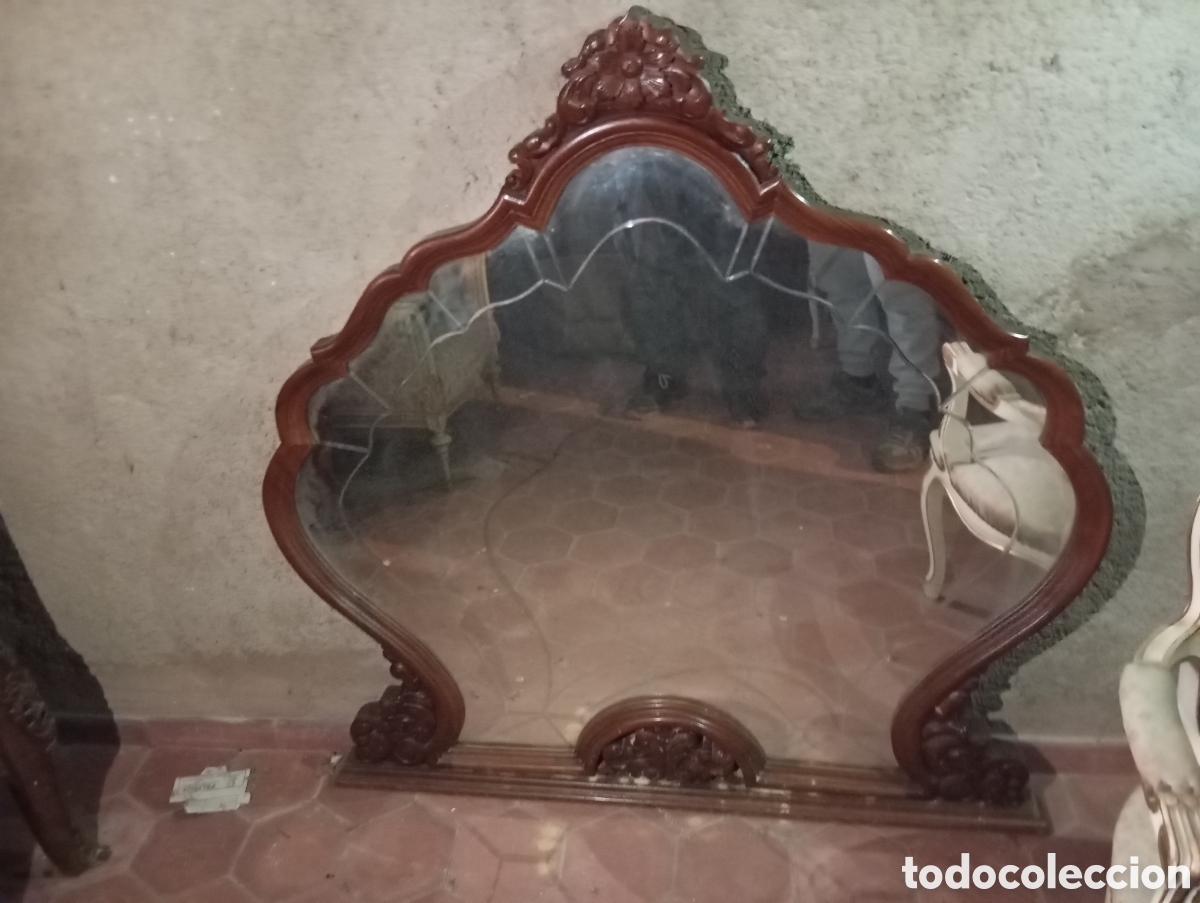 Antig&uuml;edades: Espejo isabelino. Volutas - Foto 1