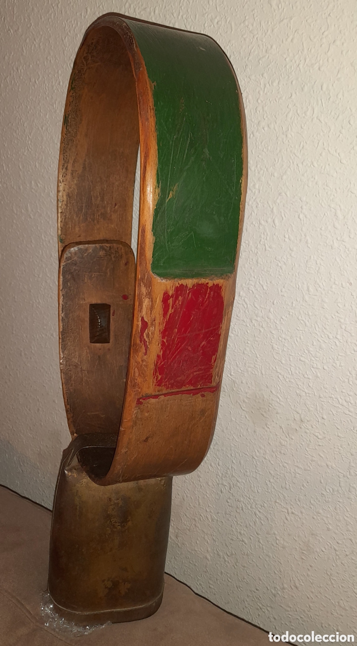 Antig&uuml;edades: Cencerro con collar de madera - Foto 3