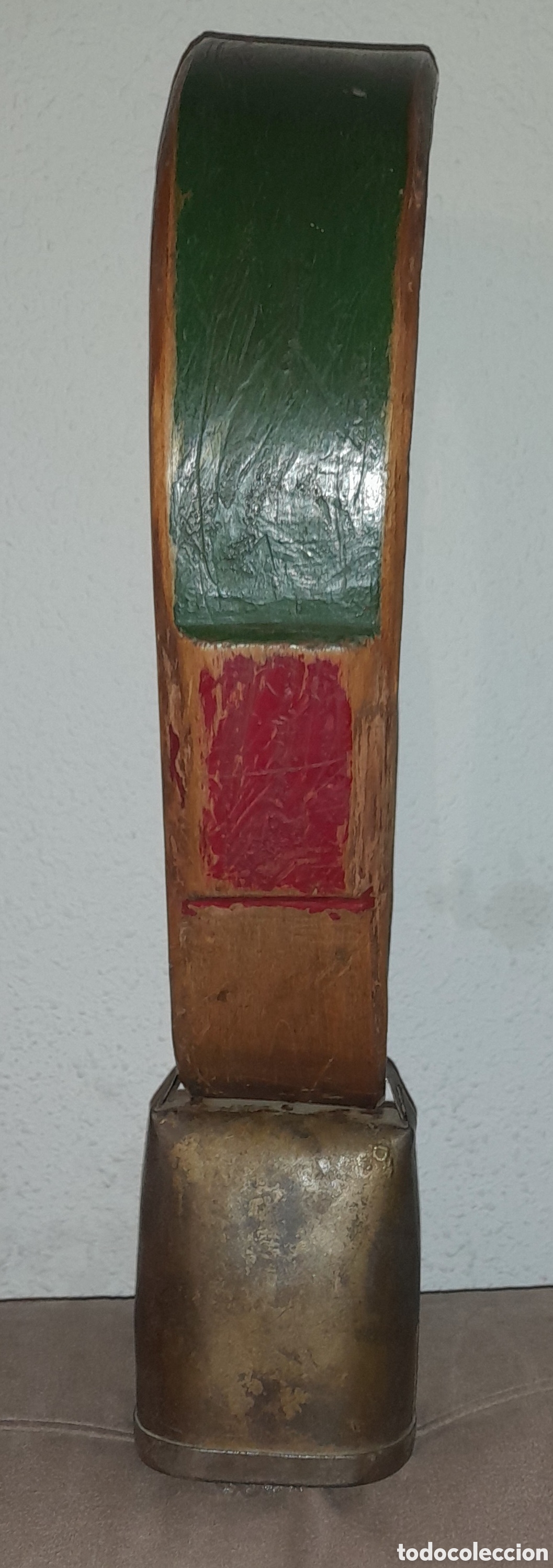 Antig&uuml;edades: Cencerro con collar de madera - Foto 9